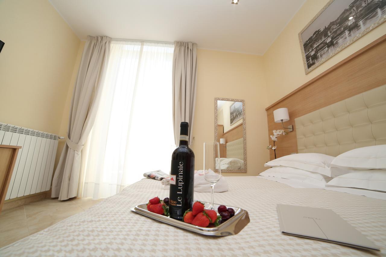 Esposizione Palace 2*