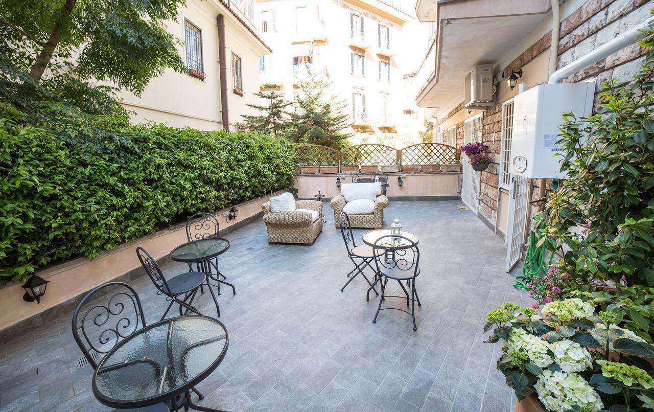 La Piazzetta Delle Regine Bed & Breakfast Roma