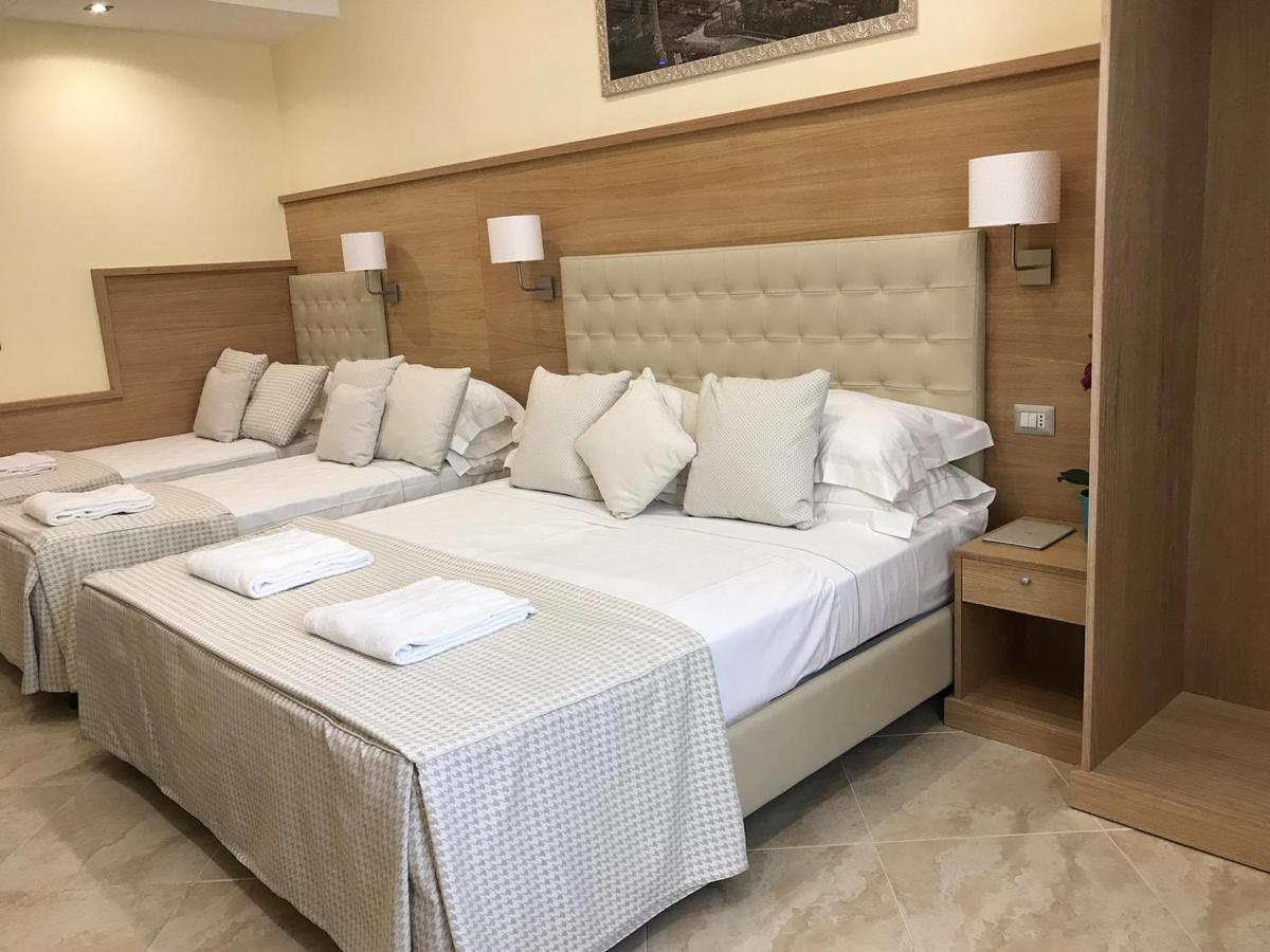 Esposizione Palace 2*