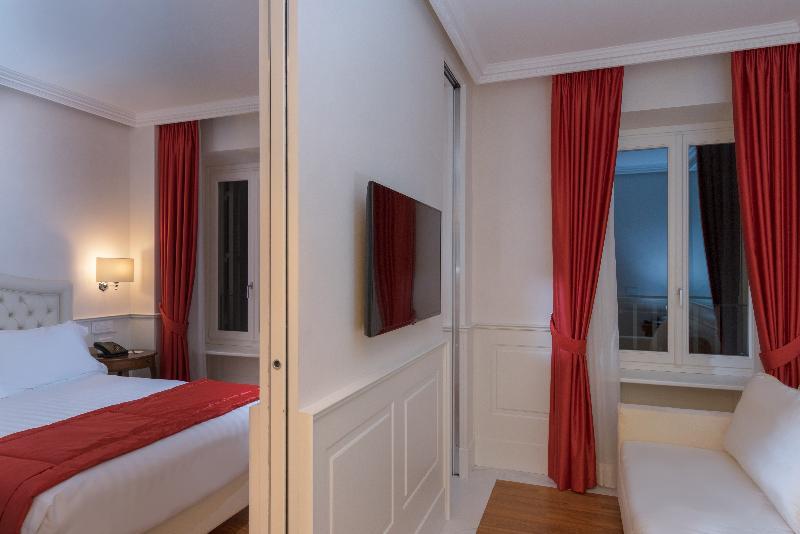 Hotel Degli Artisti 4*