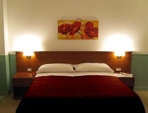 Couette-café Hold - Luxury 2*