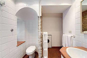 Casa de hóspedes Residenza Domizia 3*