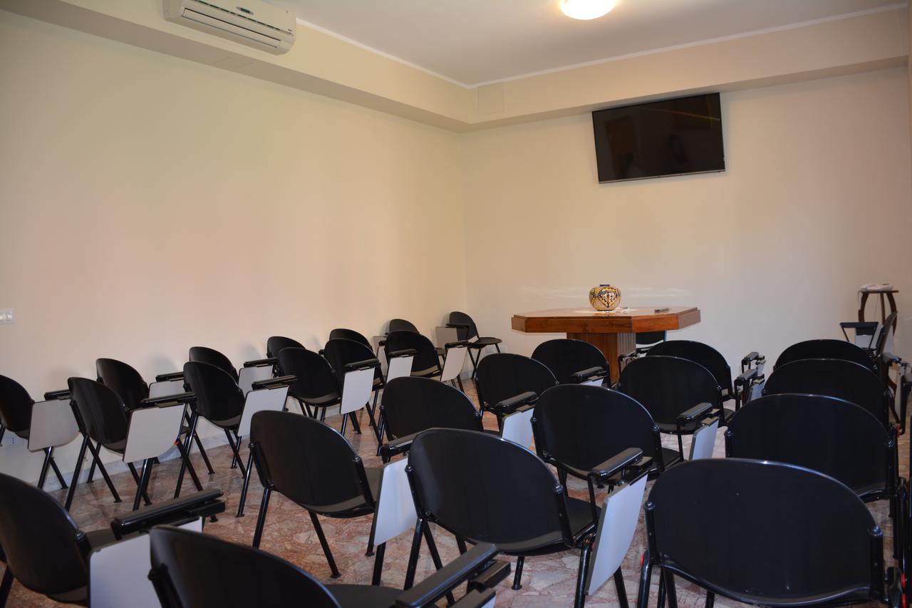 Madre Chiara Domus Guest house