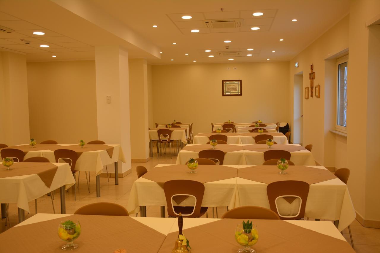 Madre Chiara Domus 3* Rome