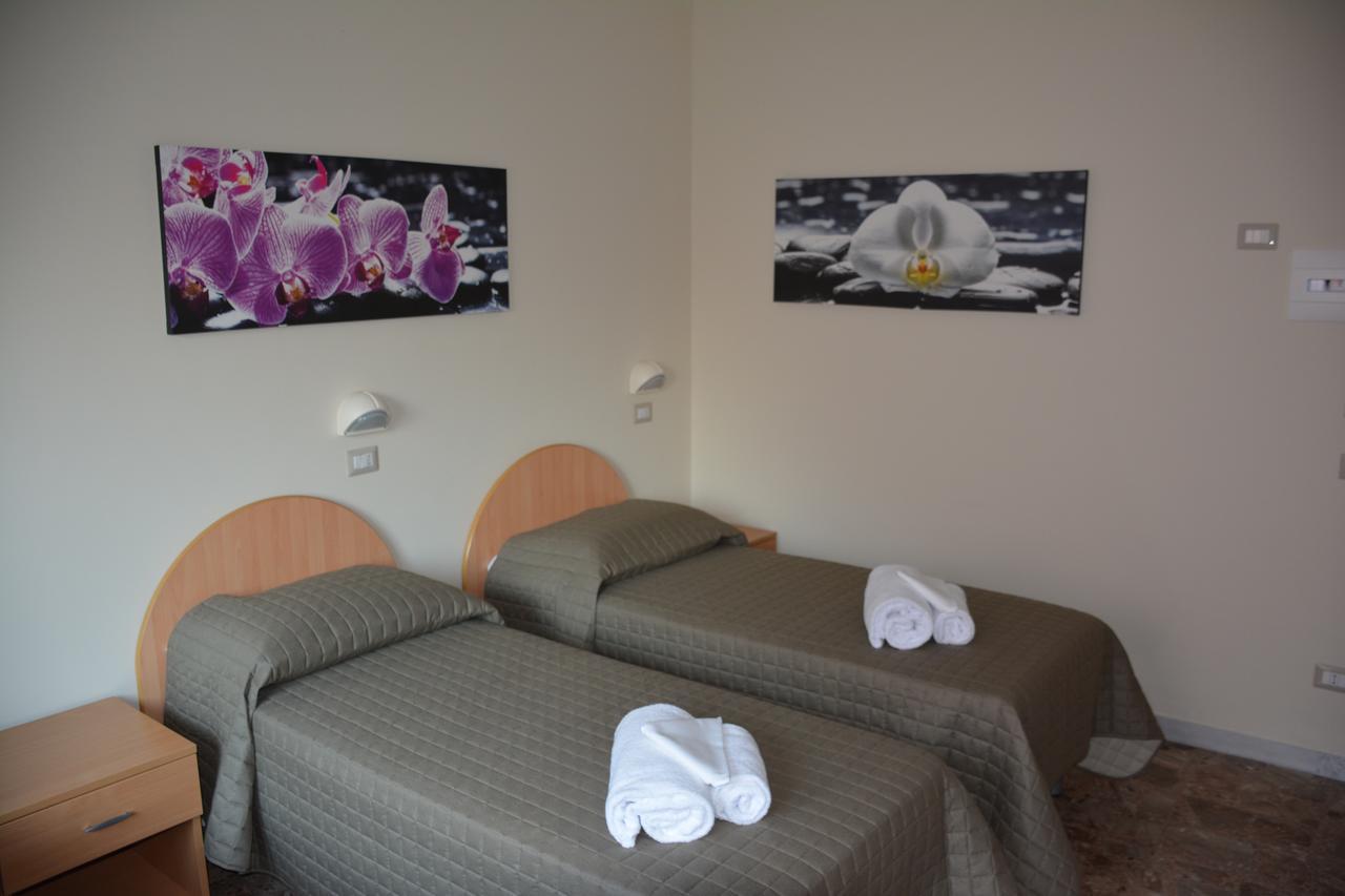 Guest house Madre Chiara Domus 3*