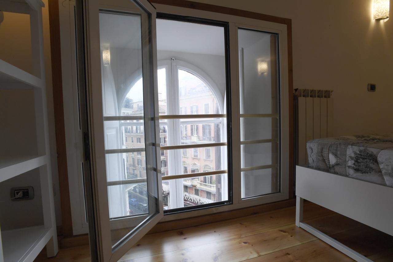 Lo Apartment *