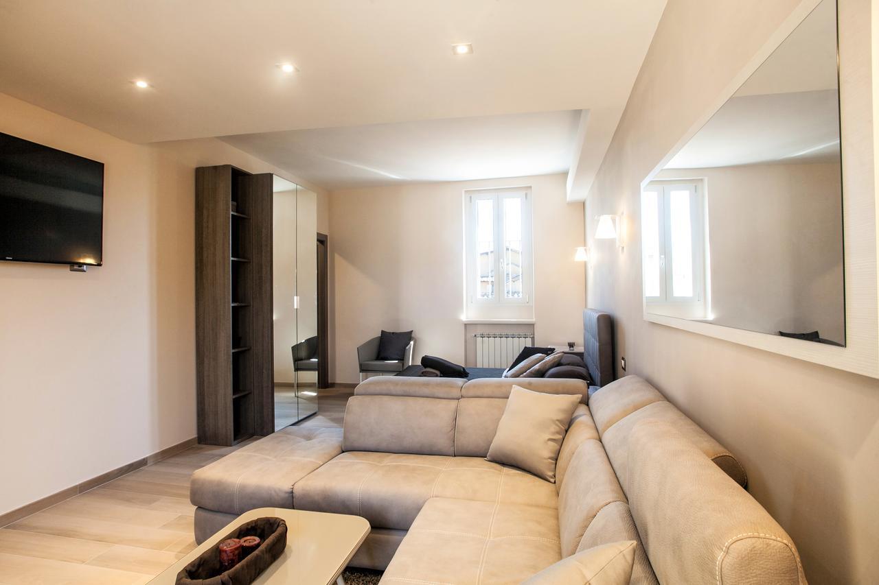 Spanish Steps Design Penthouse With Terrace Apartment