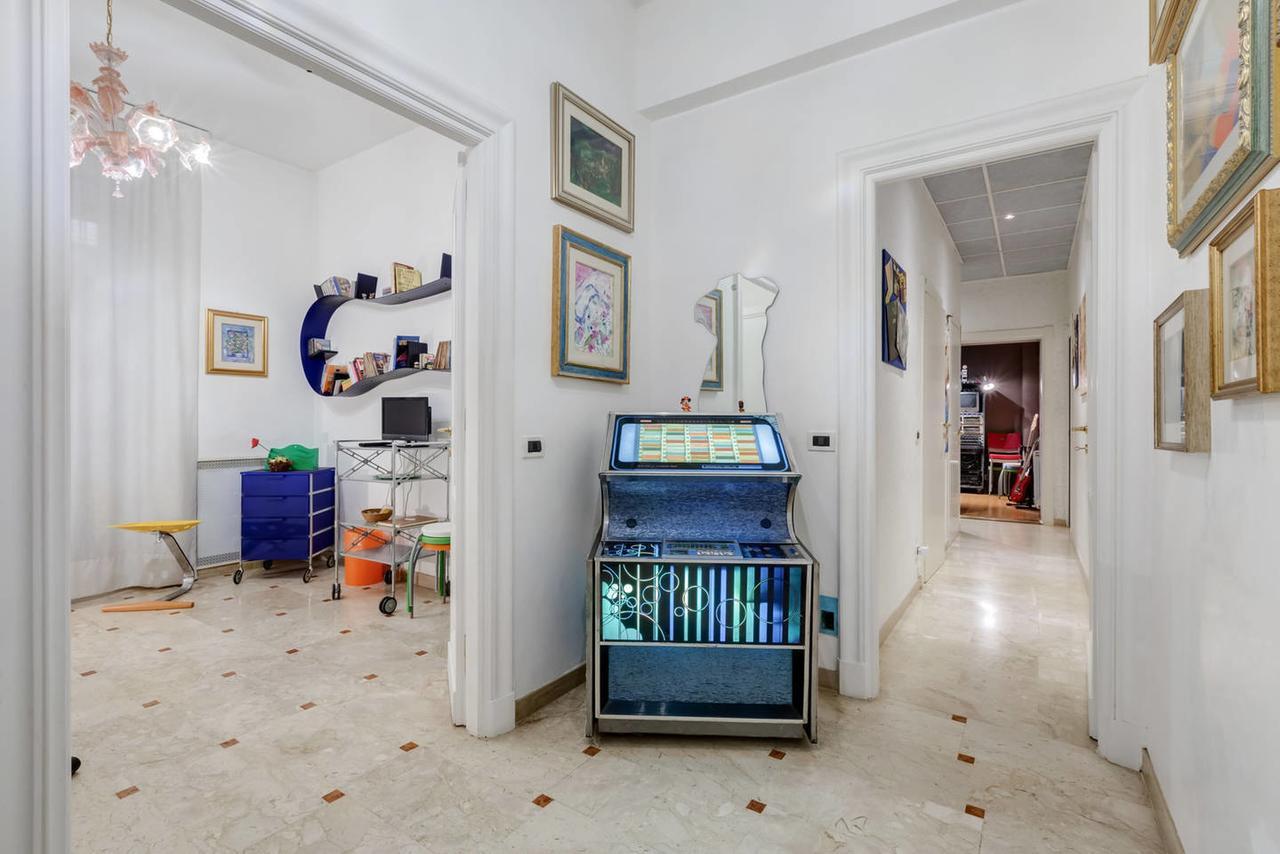 Jeans Apartment