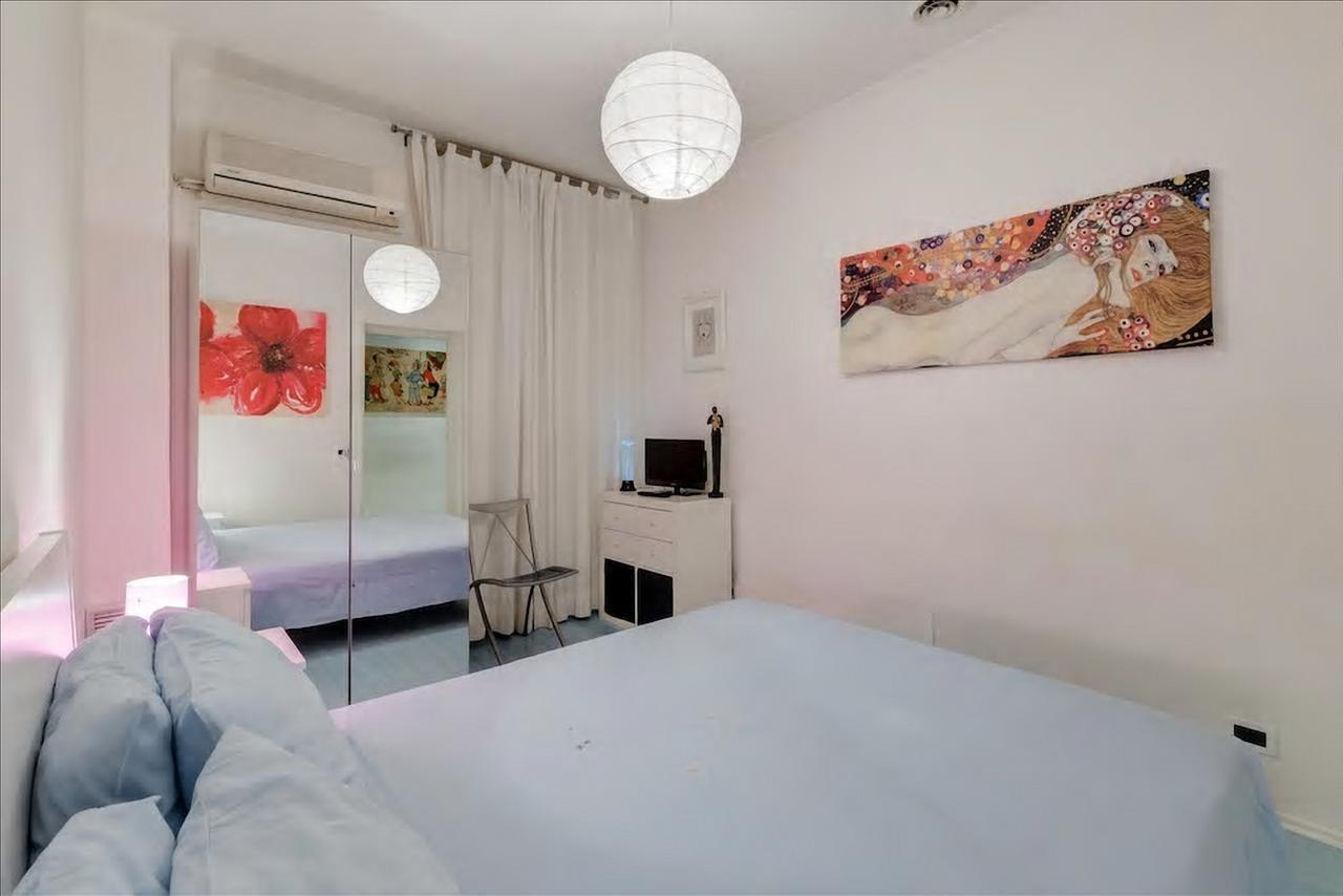Apartment Jeans Rome