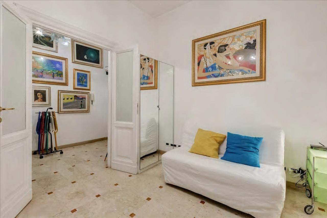 Apartment Jeans Rome