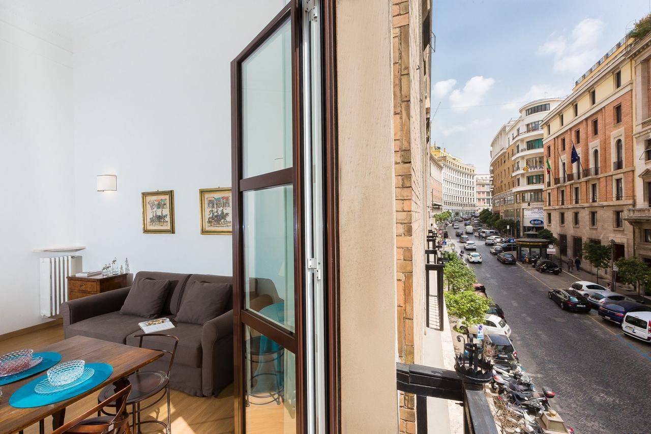 Prestigious Via Barberini Apartment