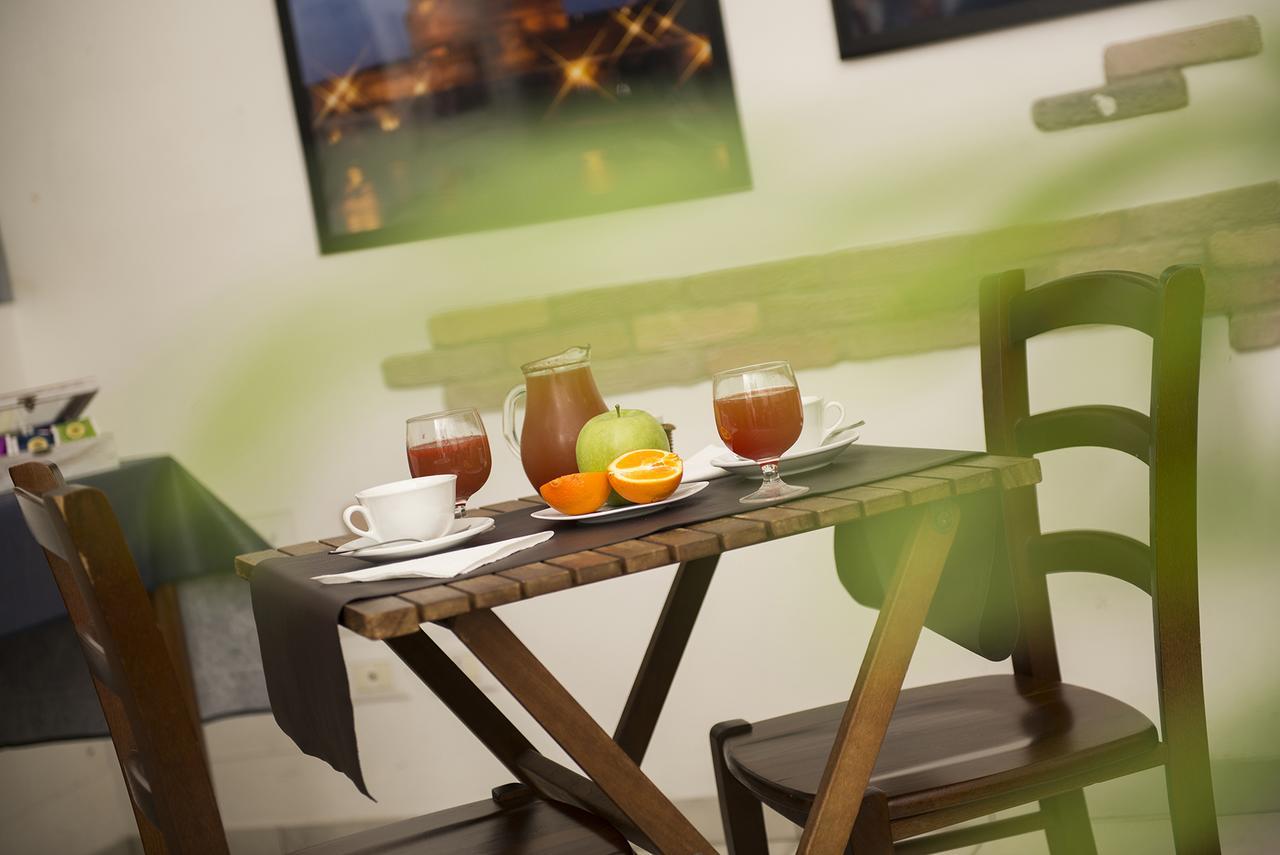 Couette-café Obelus 2*