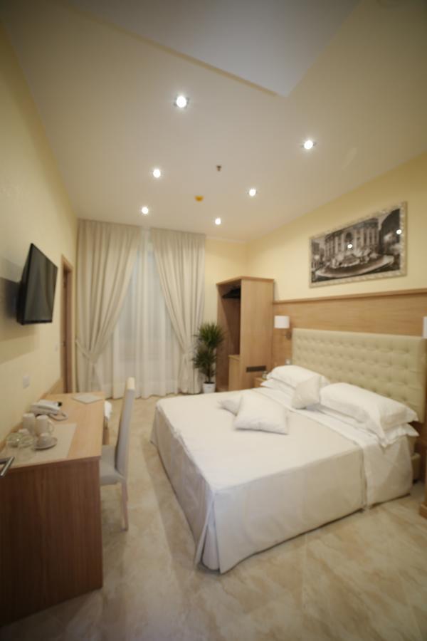 Esposizione Palace 2* Rome