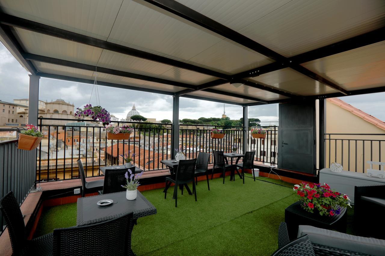 Candia House 50 Bed & Breakfast Rome