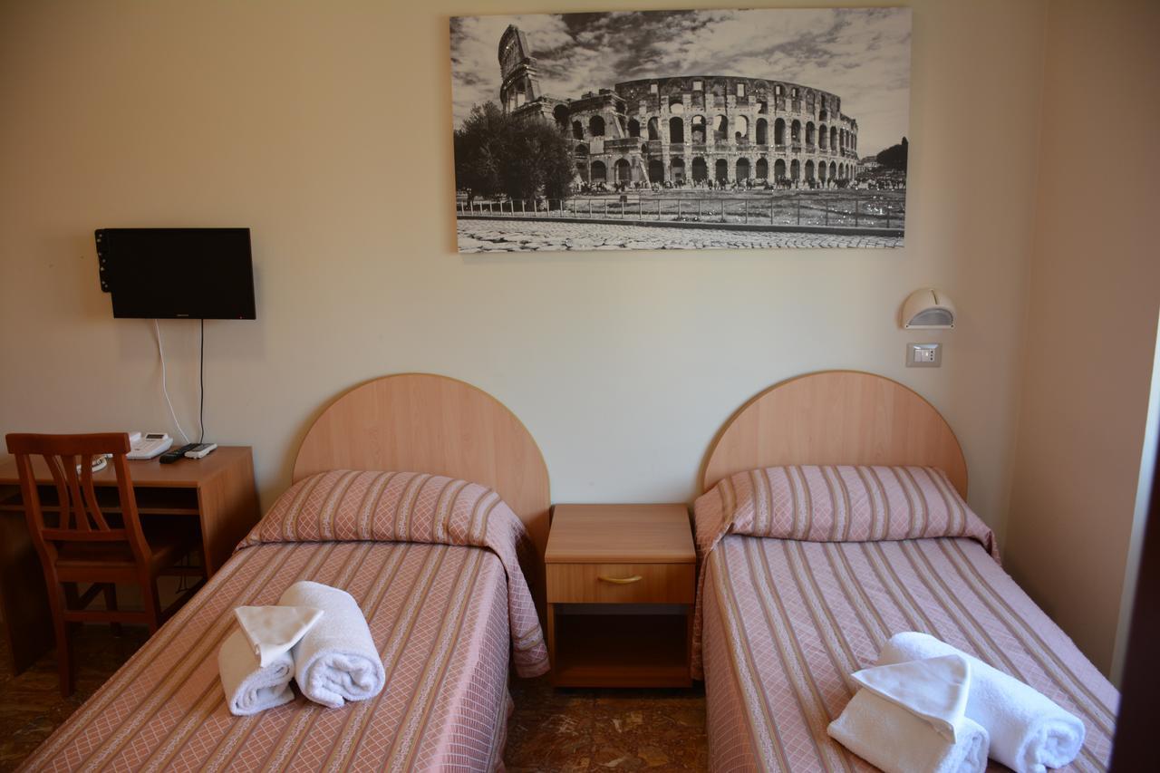 Madre Chiara Domus 3* Rome