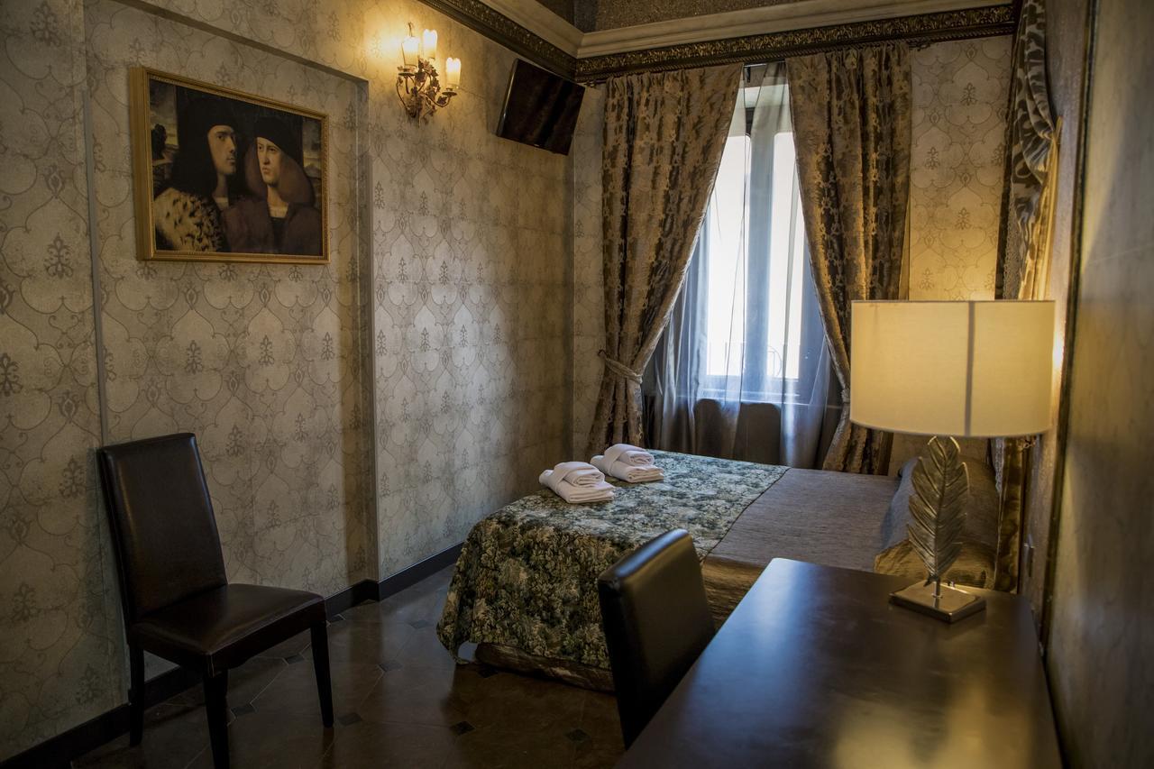 Hotel Antica Dimora Delle Cinque Lune 3*