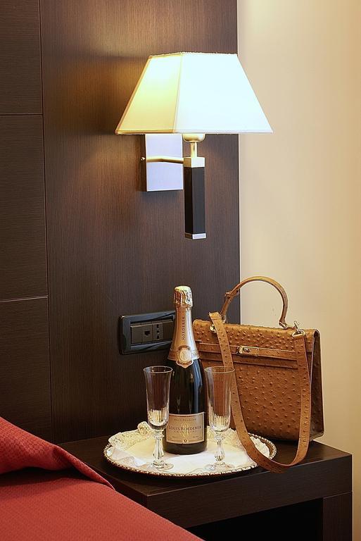 Hotel Versailles
