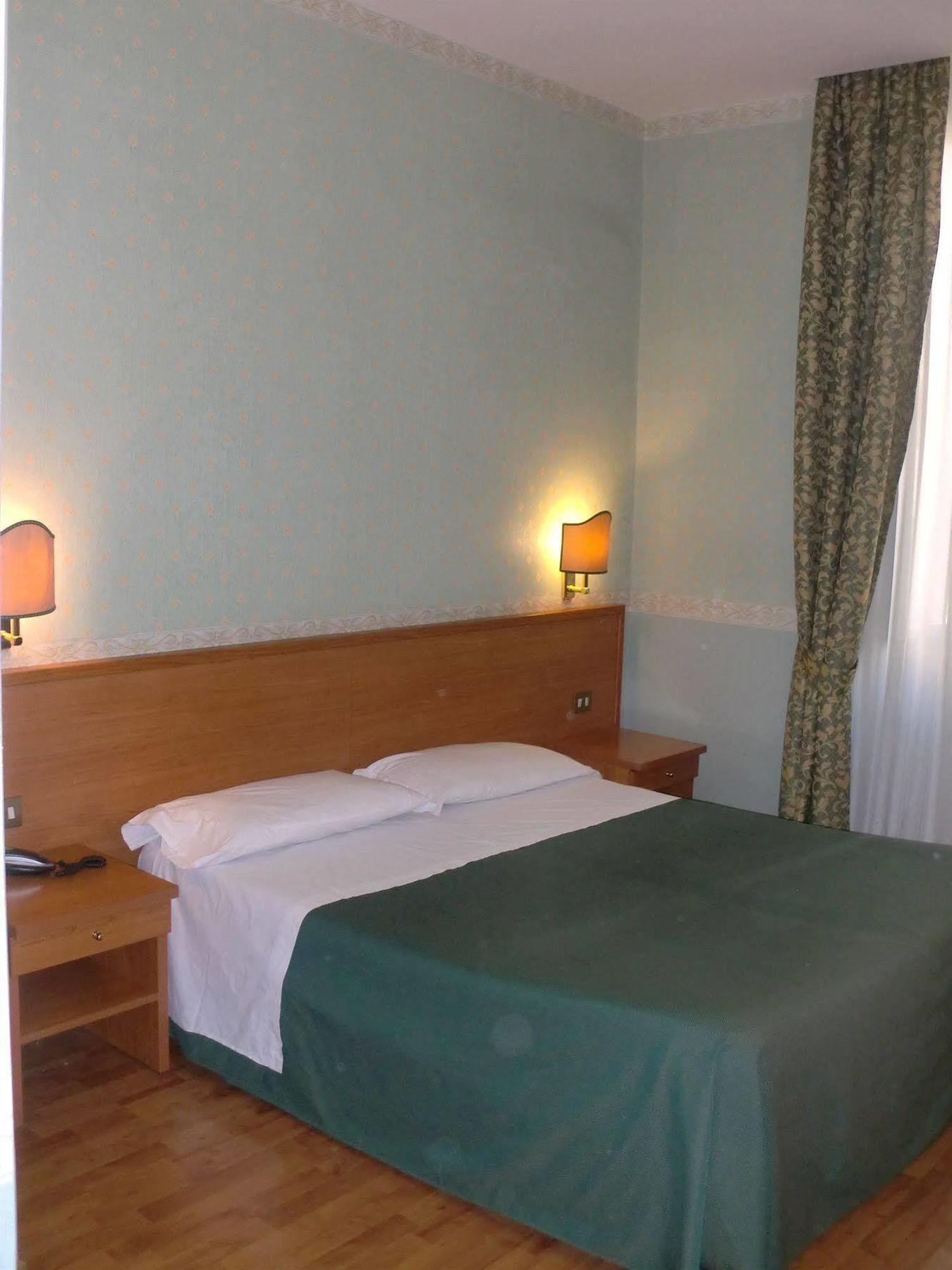 Aparthotel Numa Linea 3*
