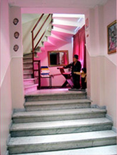 Resi Hotel