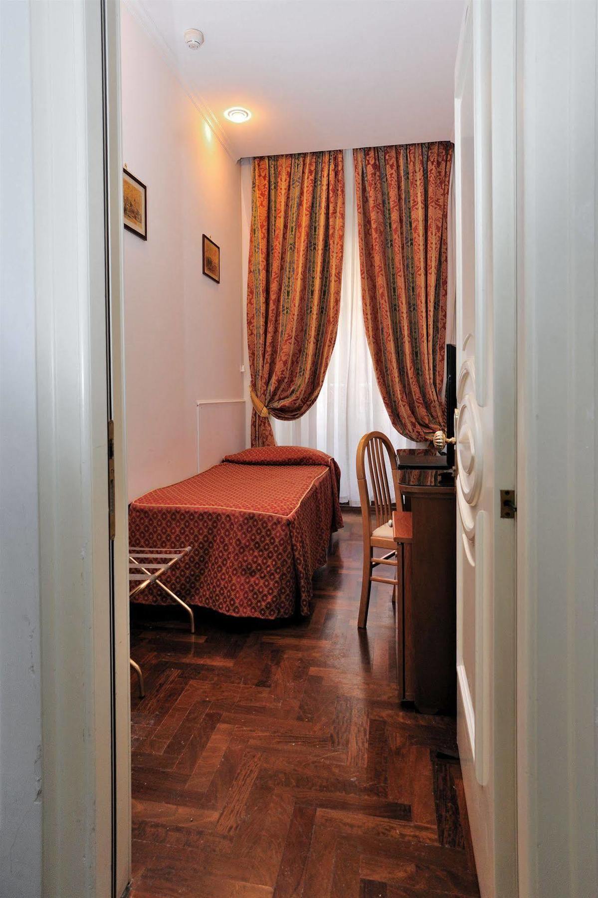 Virgilio Hotel 3*