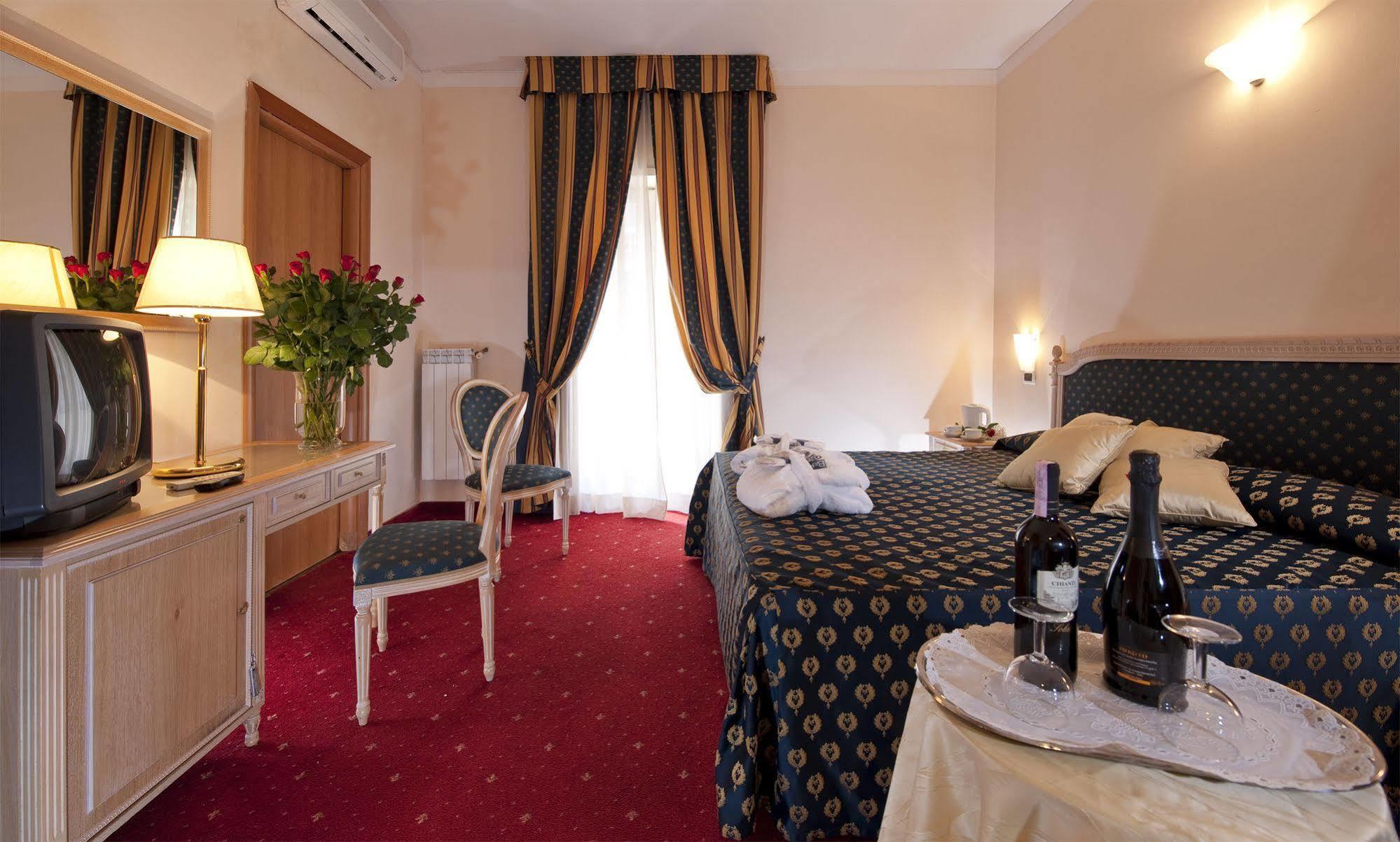 C-hotels Club House Hotel 4*