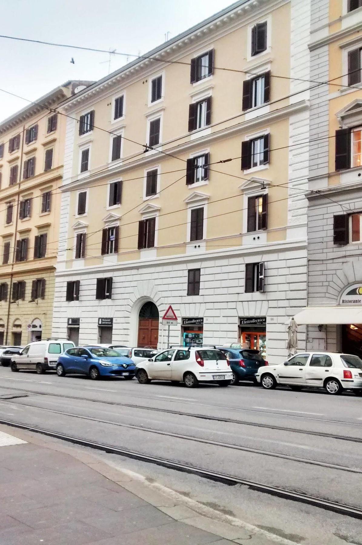 Farini Hotel
