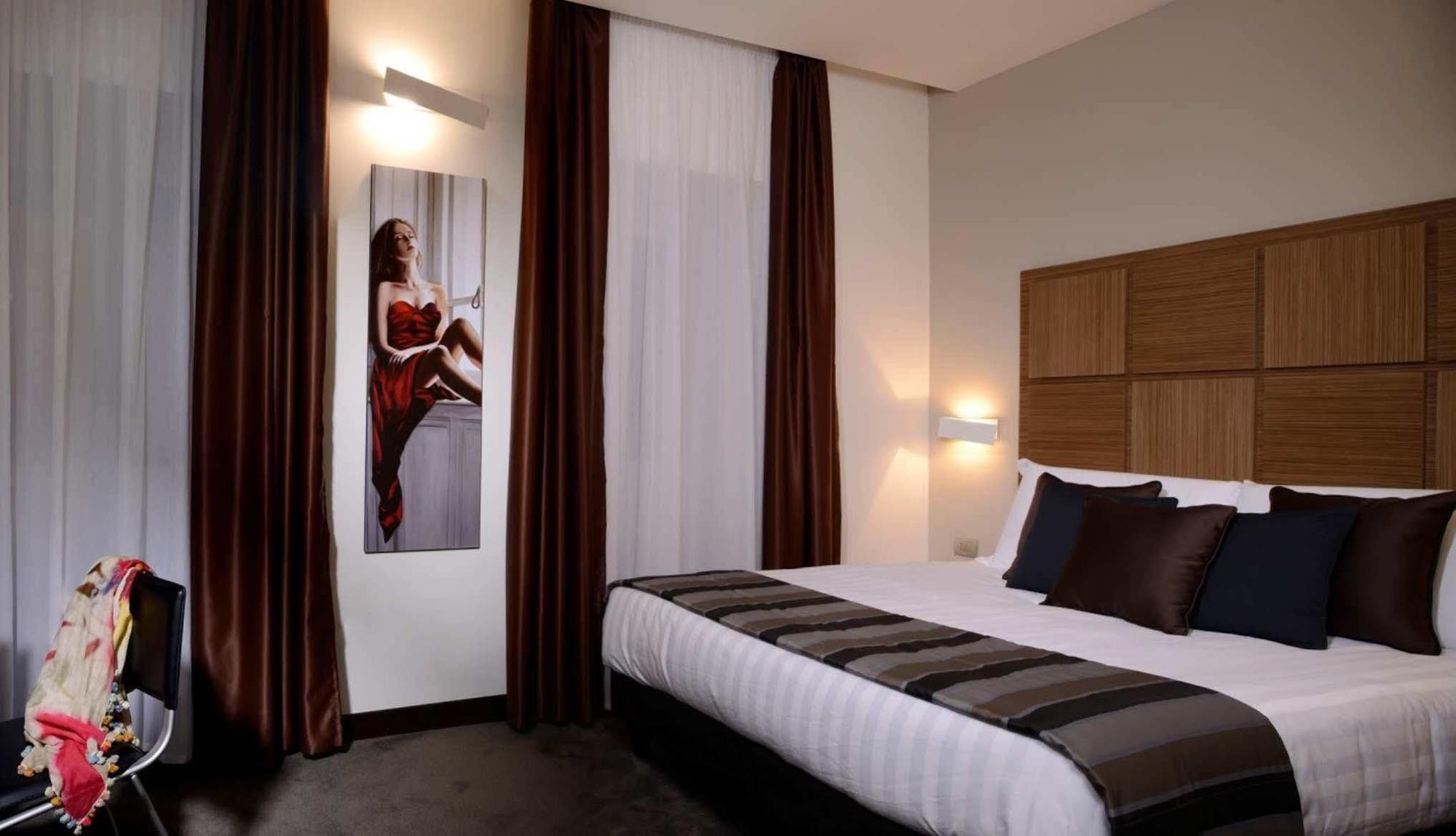 Art - Gruppo Trevi 4* Rome
