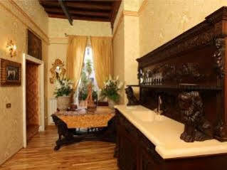 Bed & Breakfast Antica Dimora Dell'orso 2*