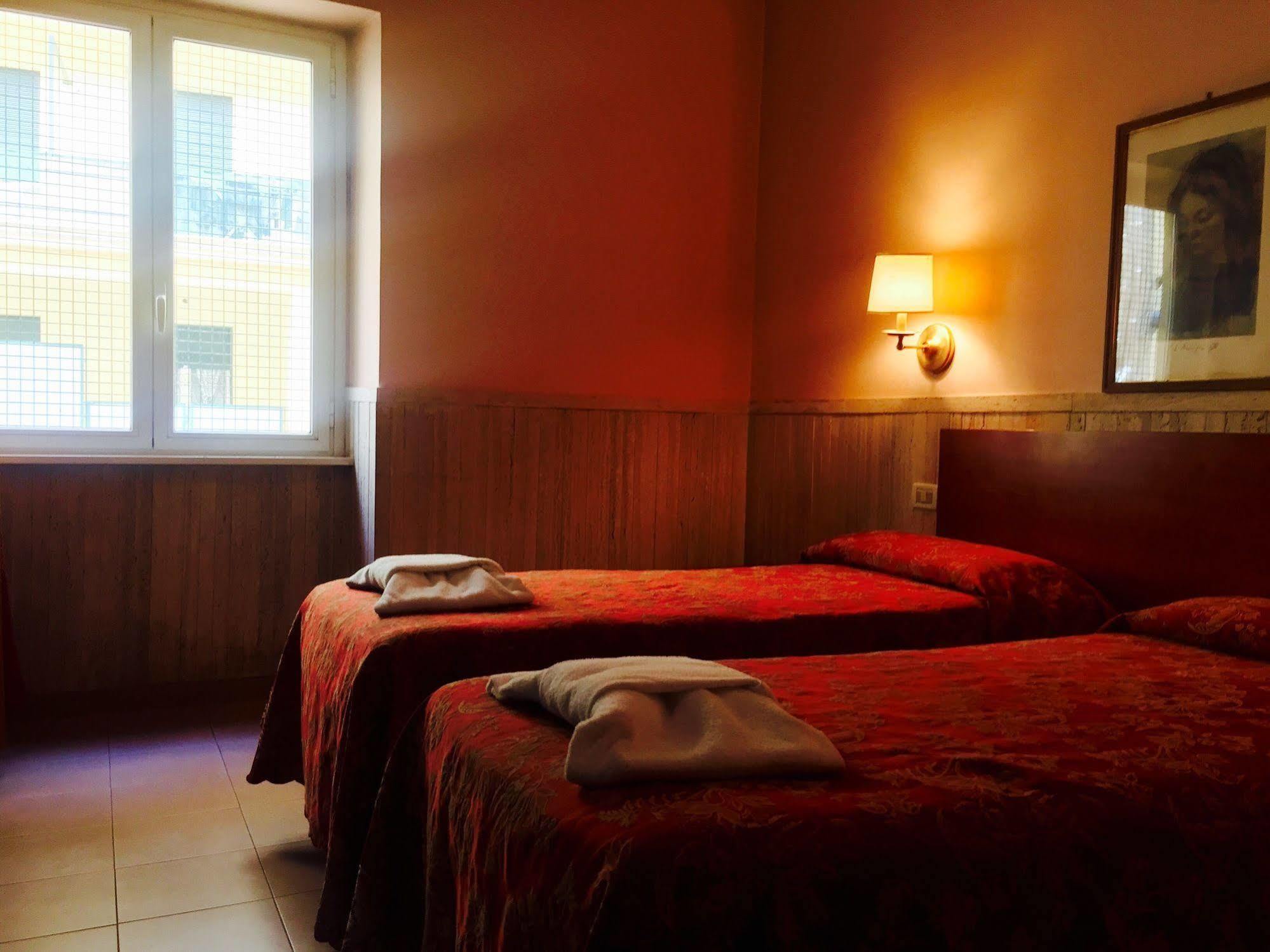 Pyramid Hotel Rome