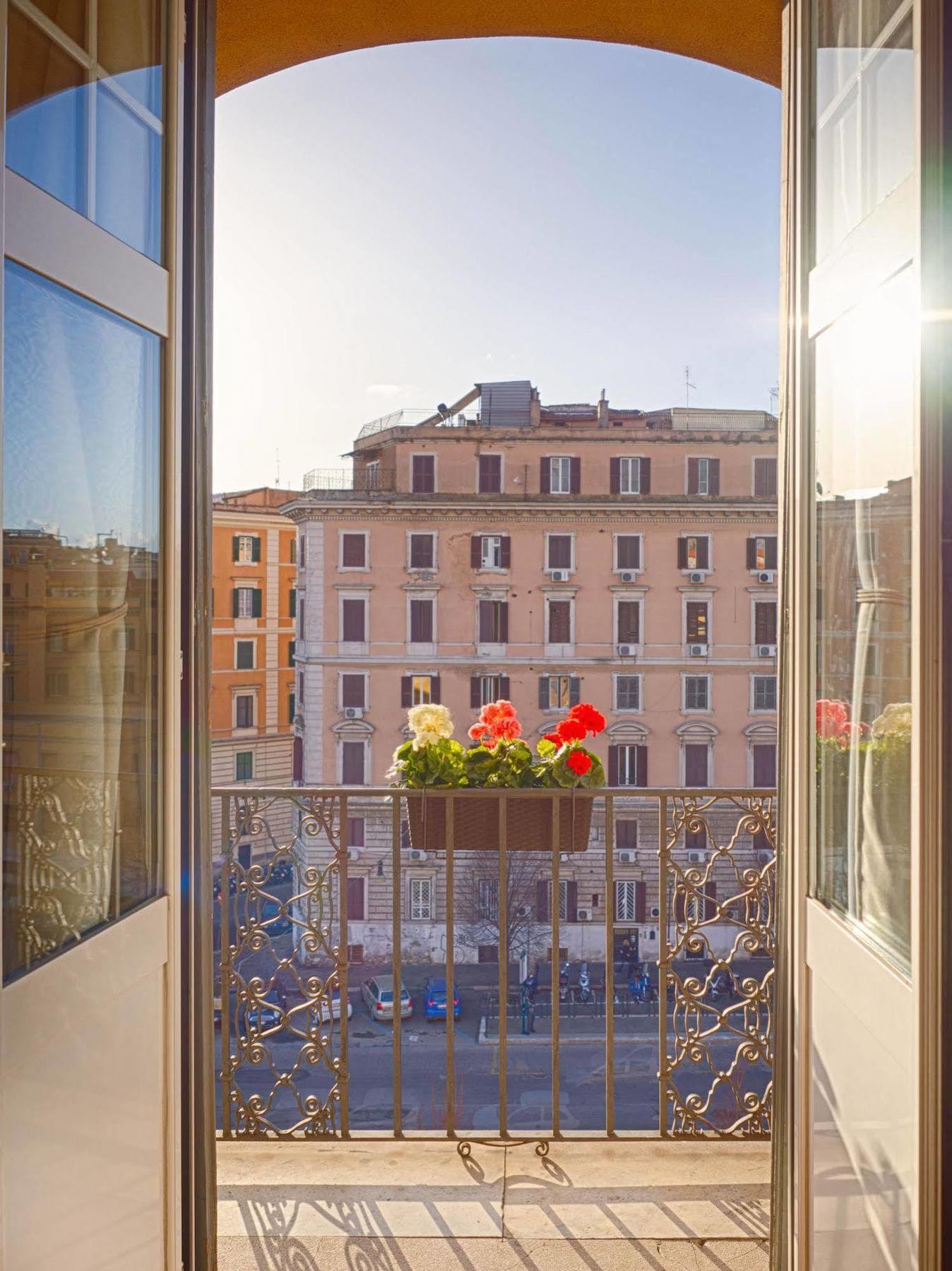 Sunny 2* Rome