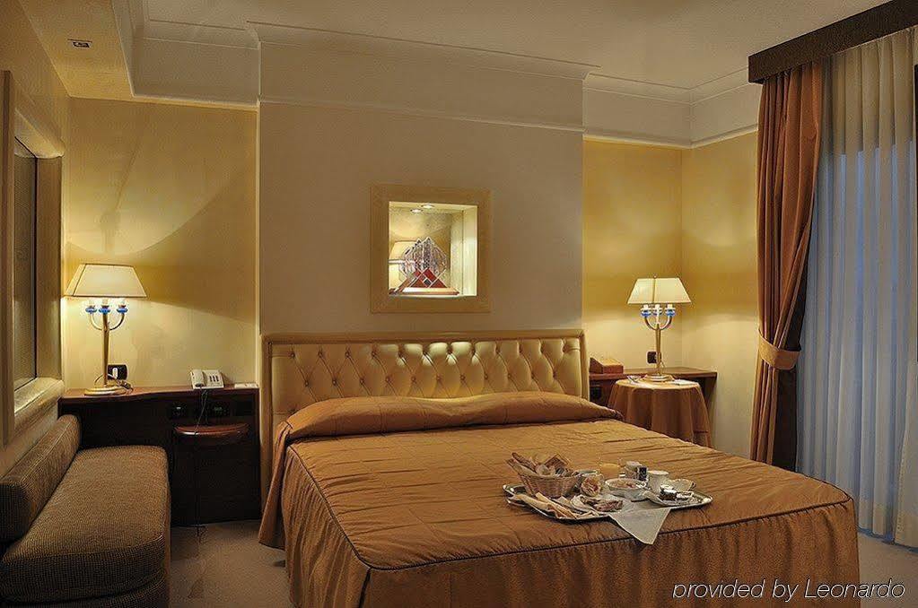 Hotel Pineta Palace 4*