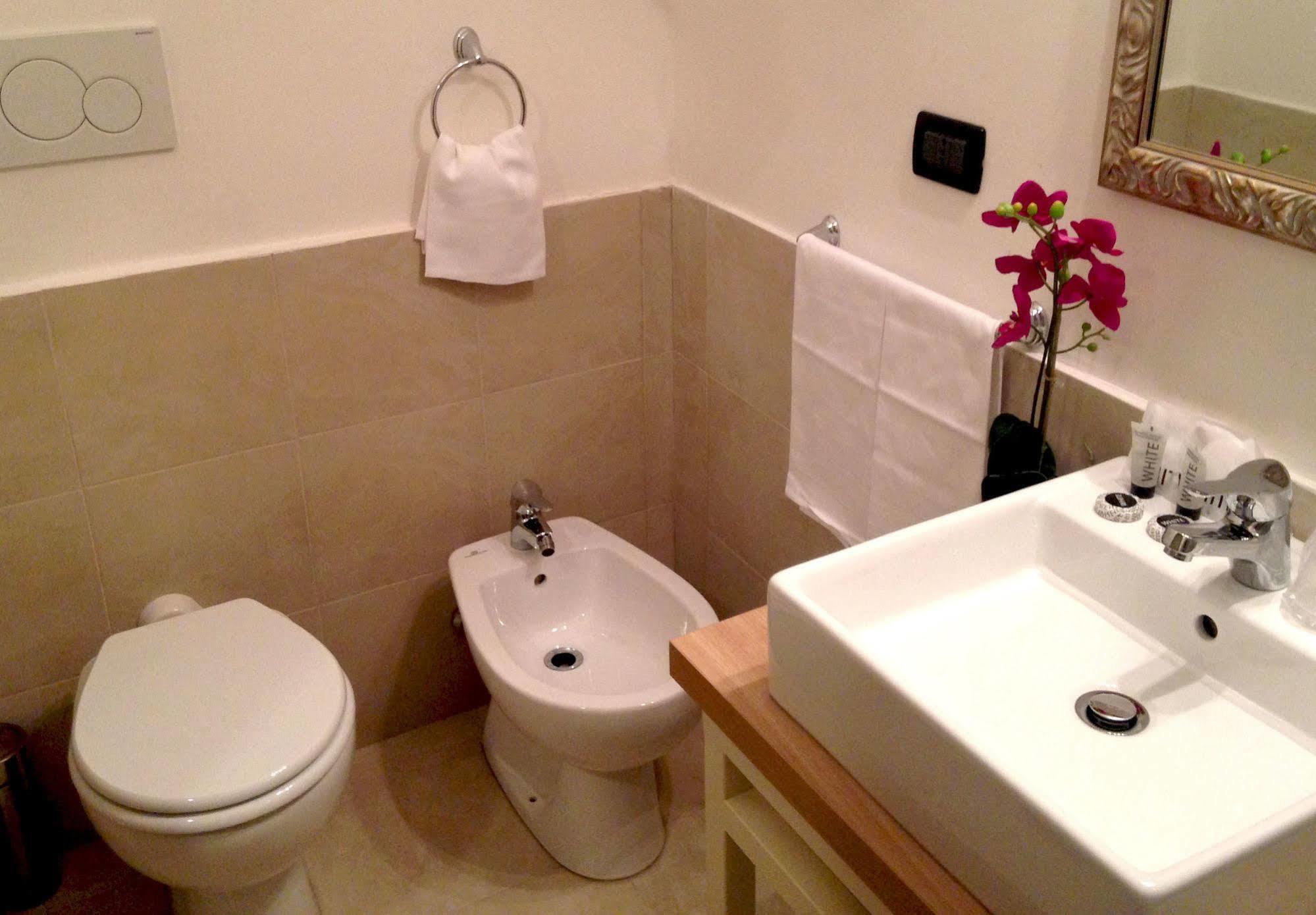 Marvi Hotel Hotel