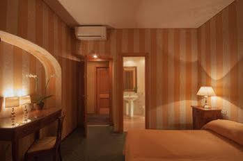 Hotel Lemon Garden 3*