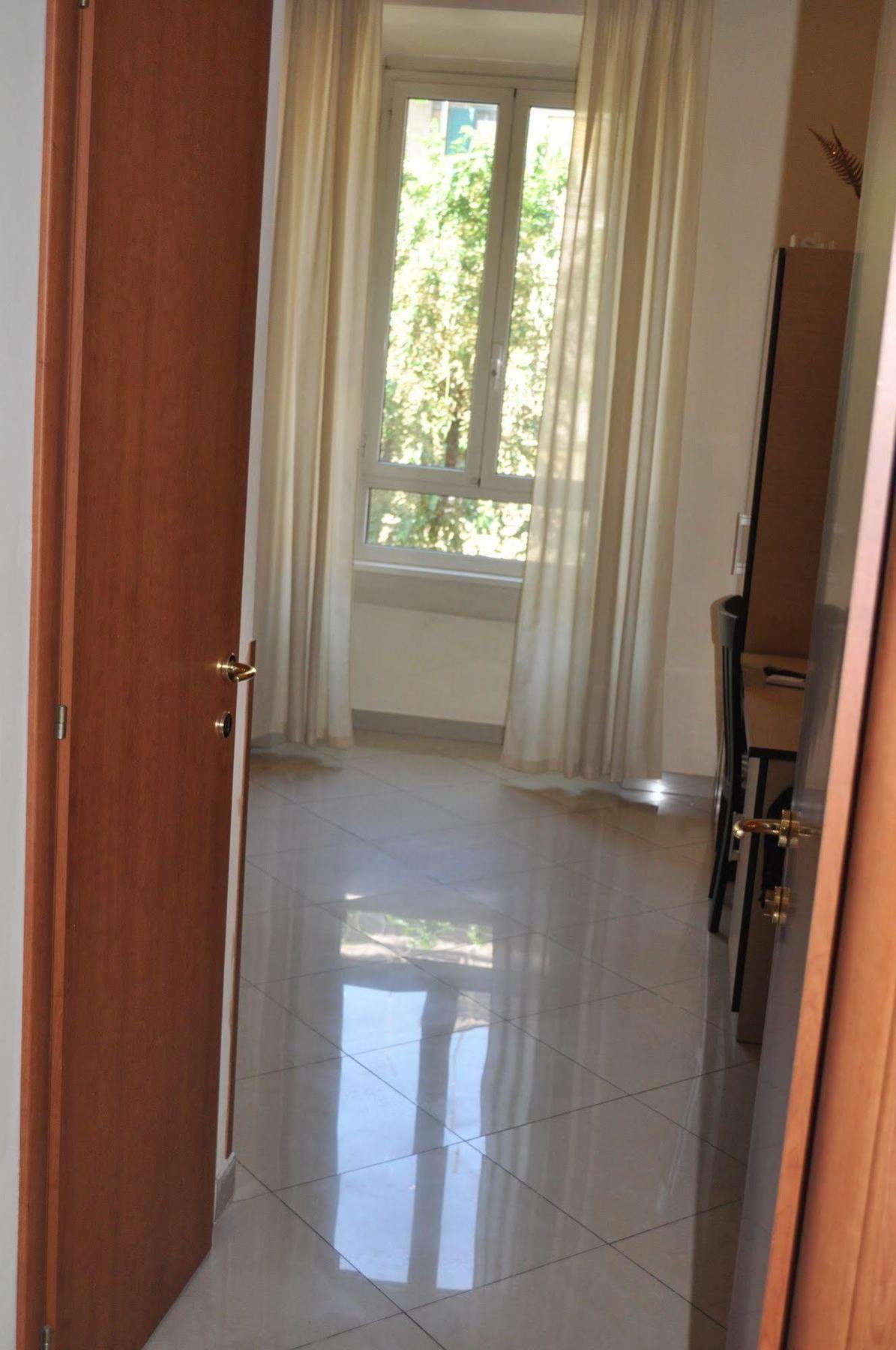 Guest house Seasons 2*