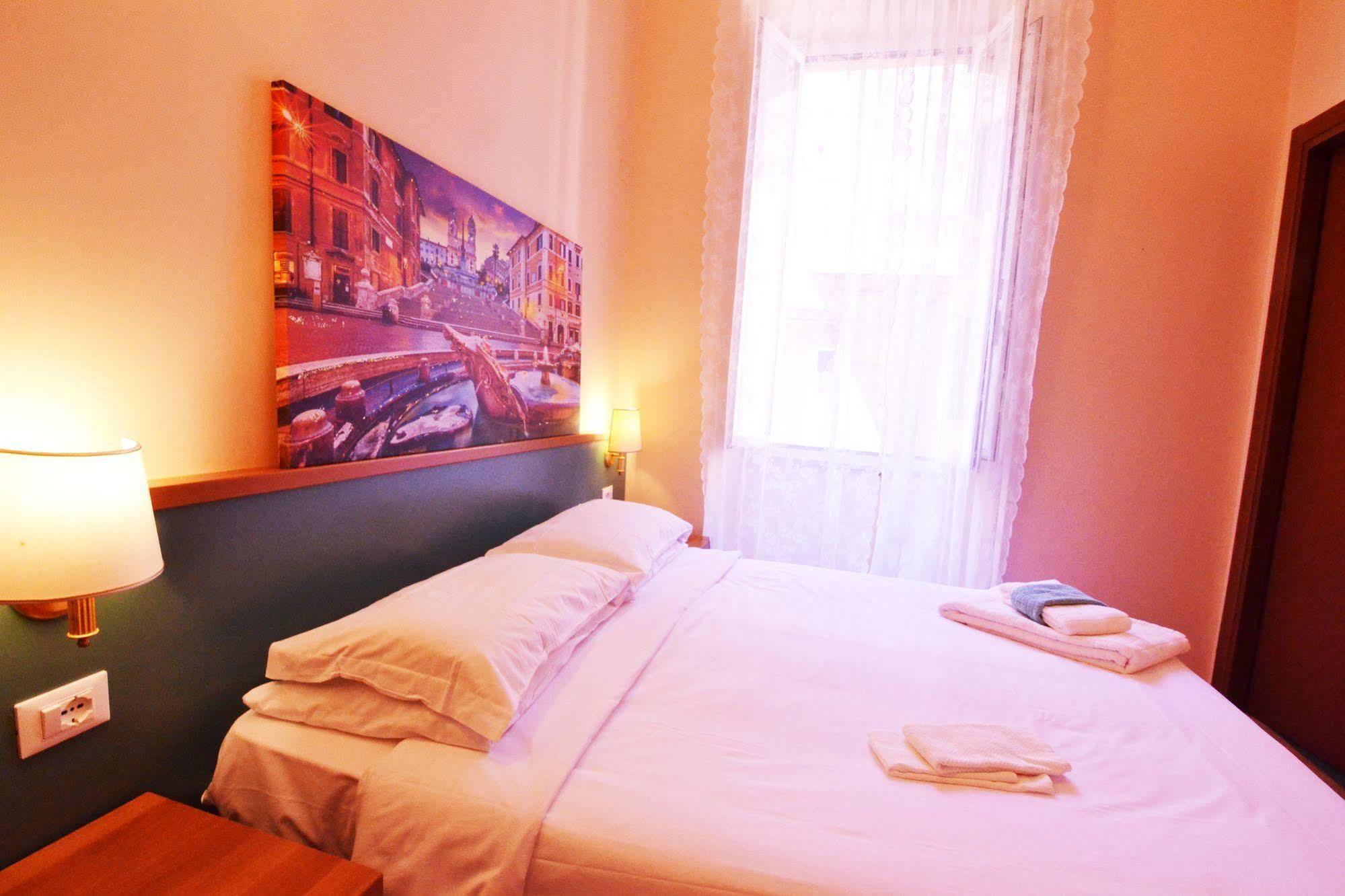 Castelfidardo 2* Rome