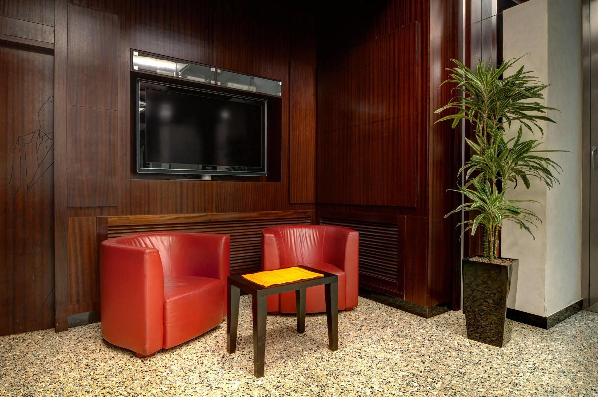 Genova Hotel 4*