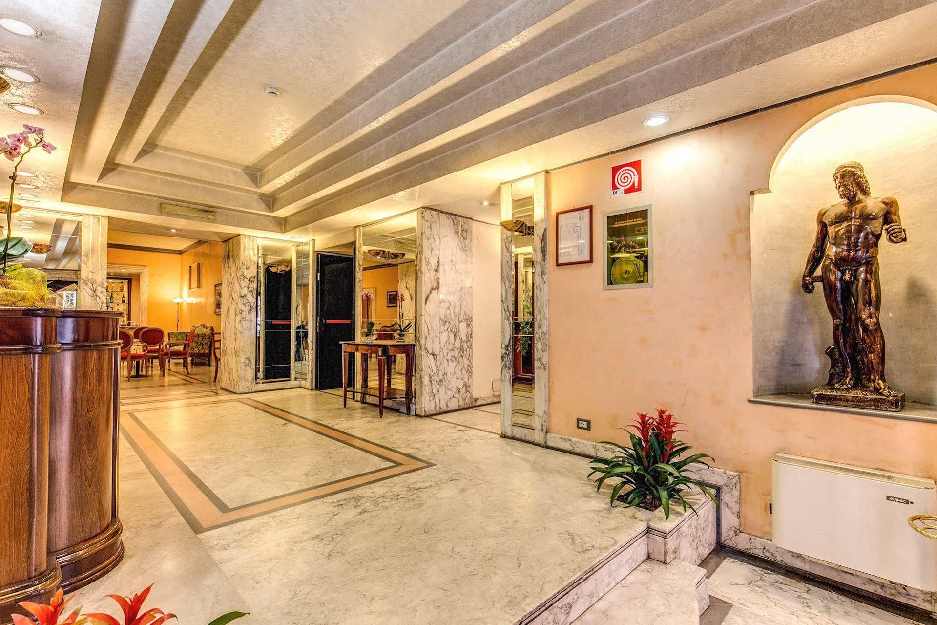 San Remo Hotel 3*