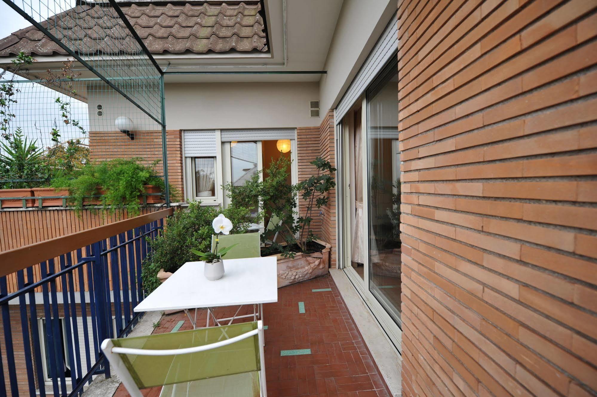 B And B Roof Garden Zaccardi Bed & Breakfast Rome