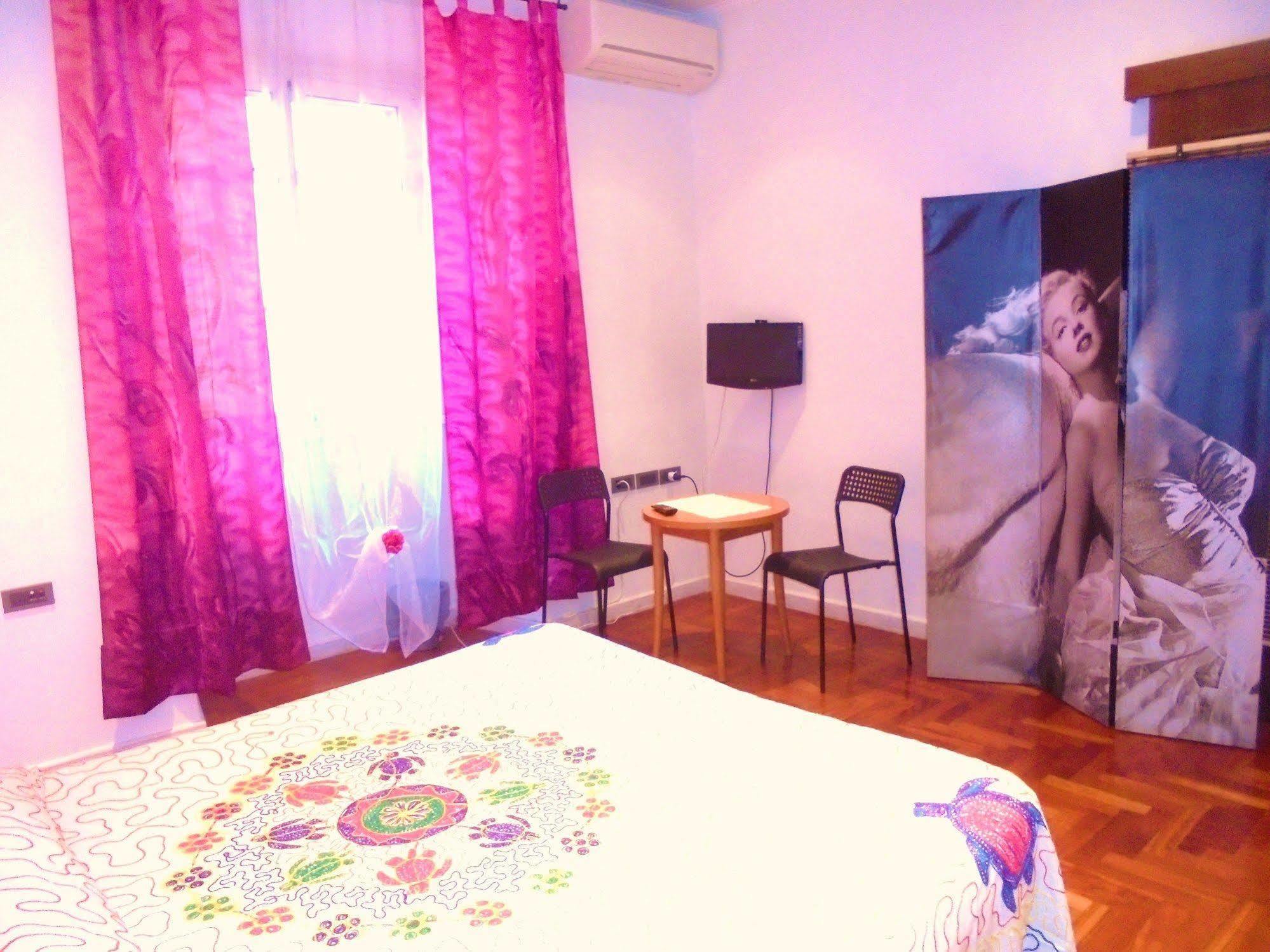 Max House Couette-café 2*