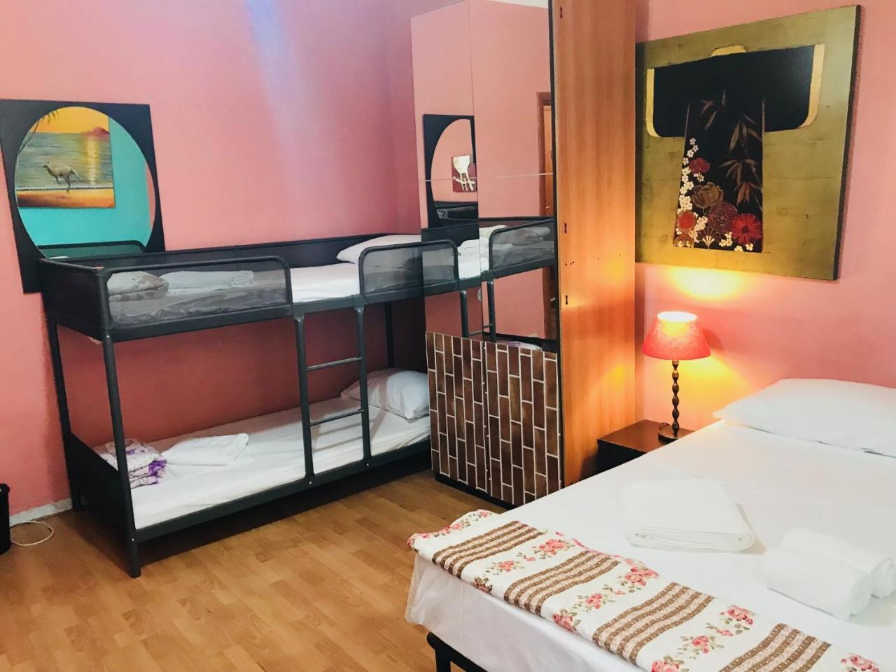 Eurostar Guest house *