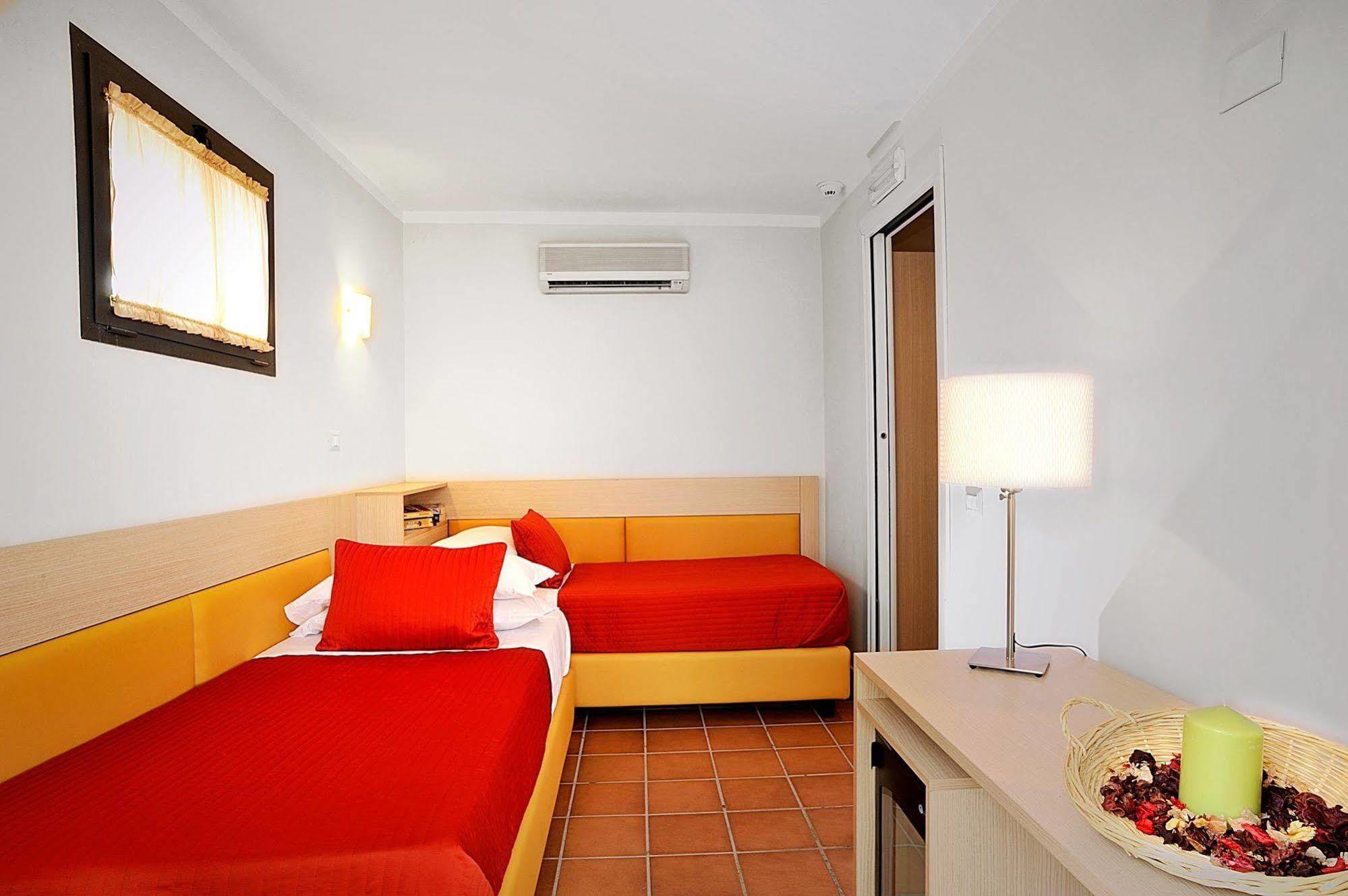 Scott House Hotel 3*