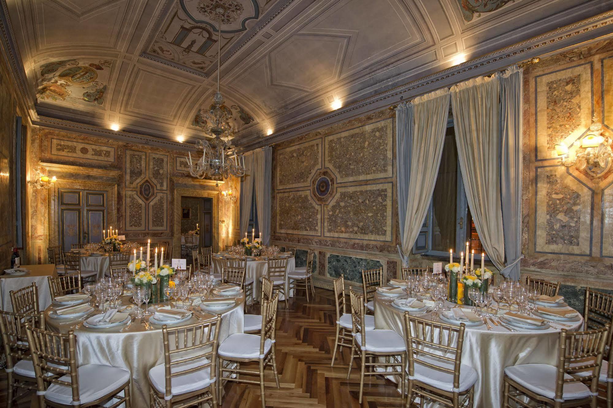 Residenza Ruspoli Bonaparte Bed & Breakfast 4*