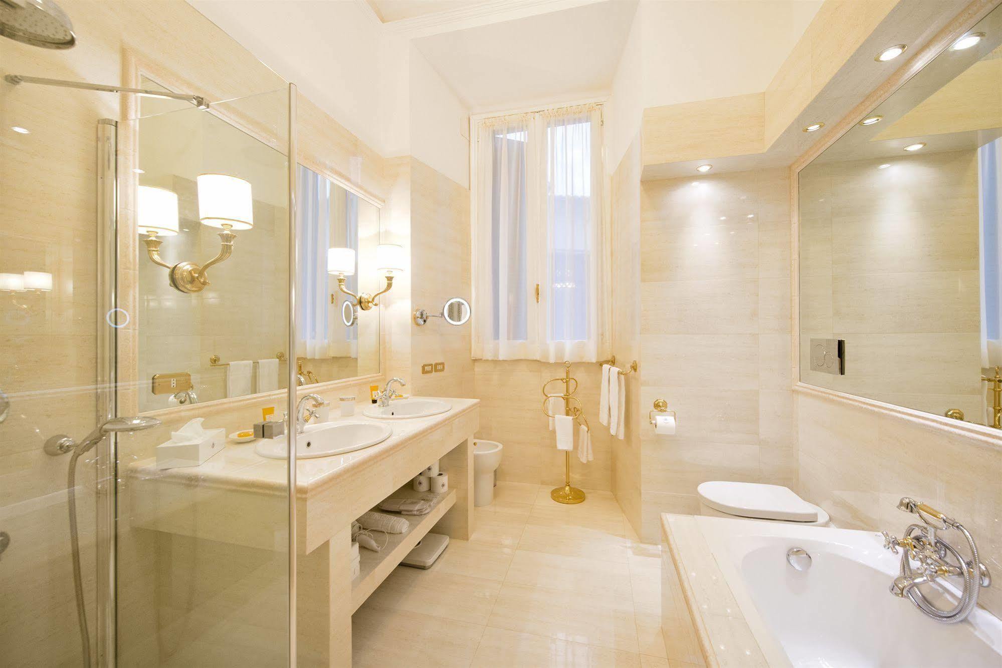 Bed & Breakfast Residenza Ruspoli Bonaparte 4*