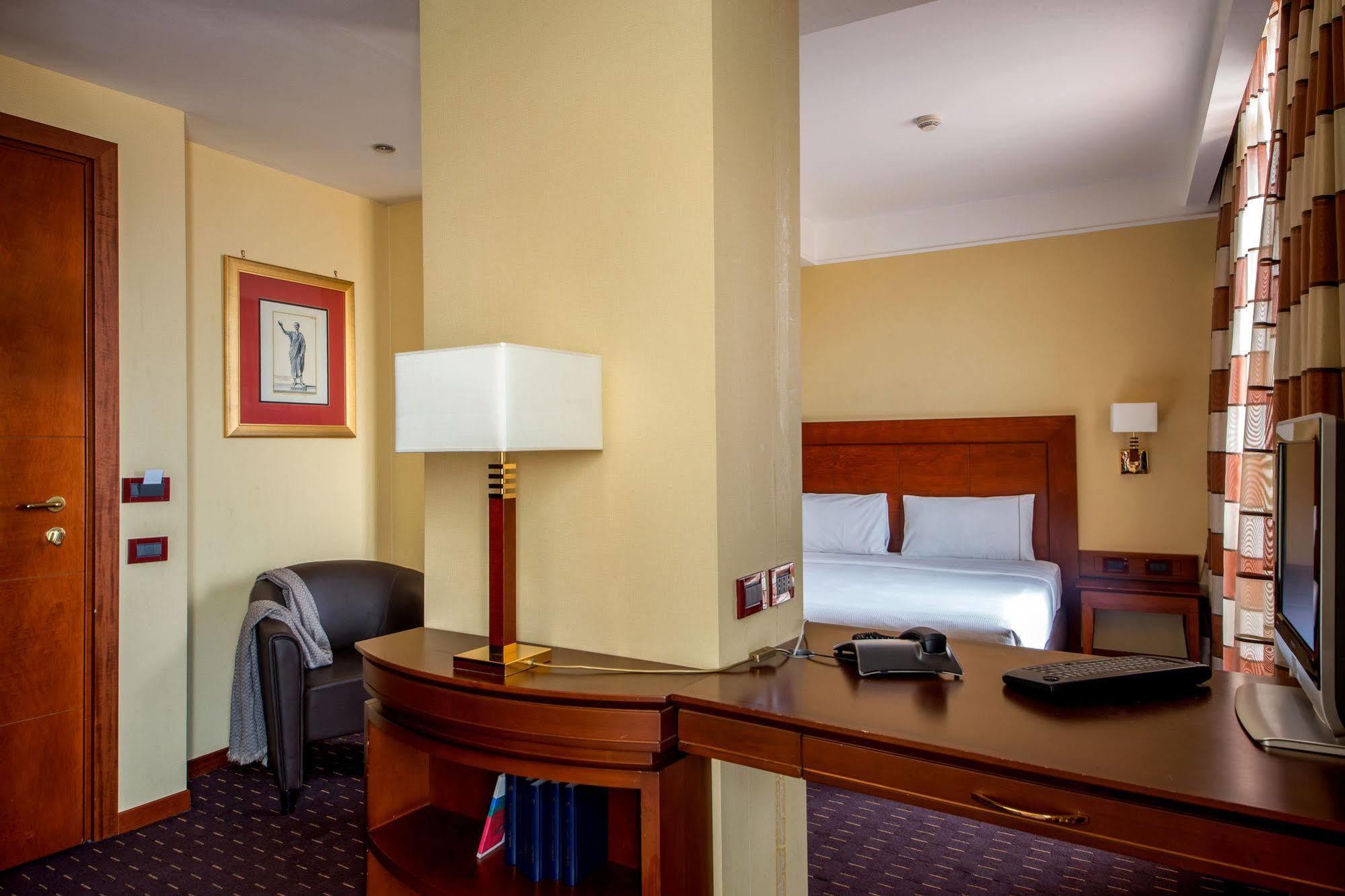 Capannelle 4* Rome