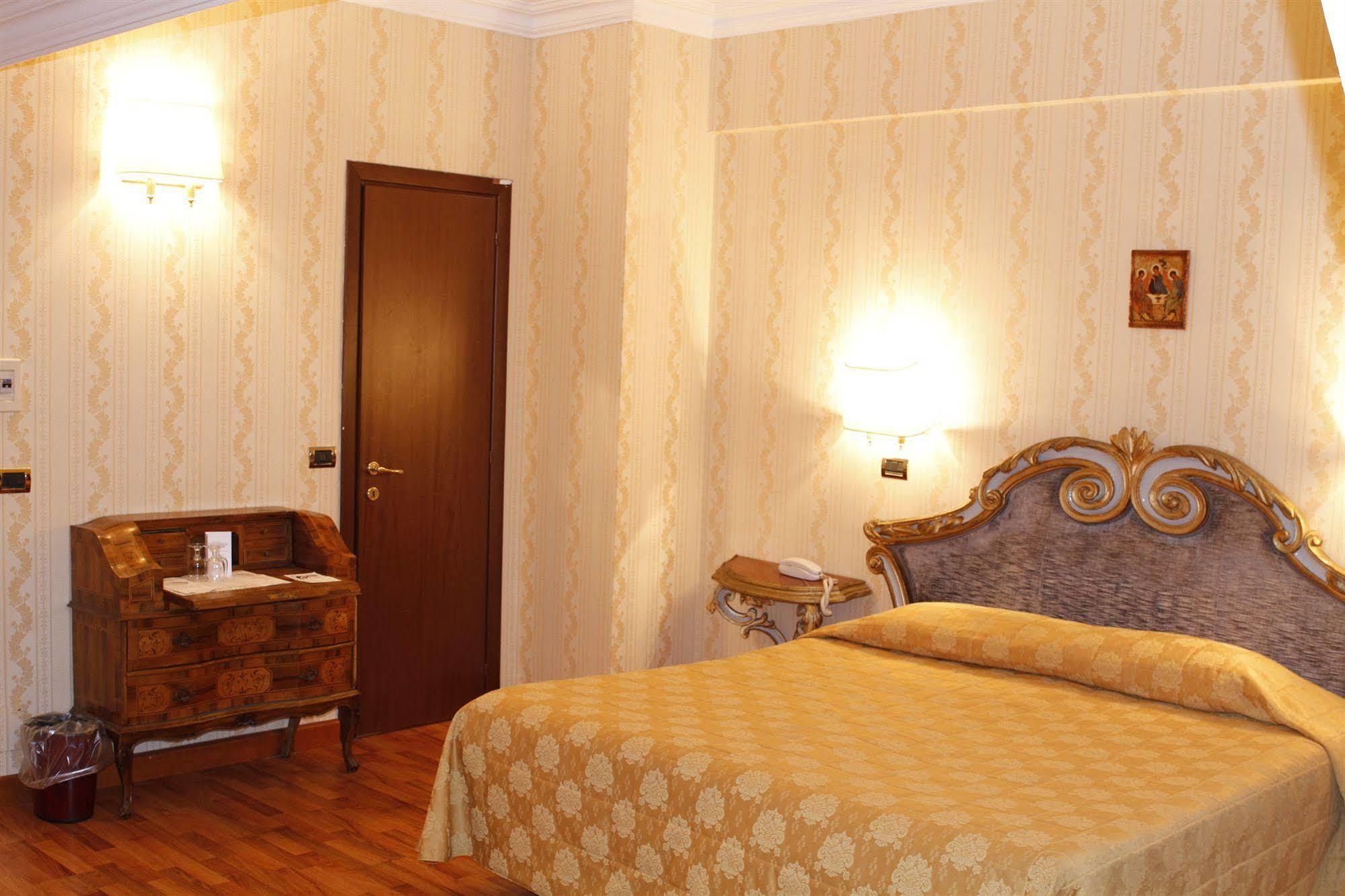 Hotel Lh Grand Hermitage 4*