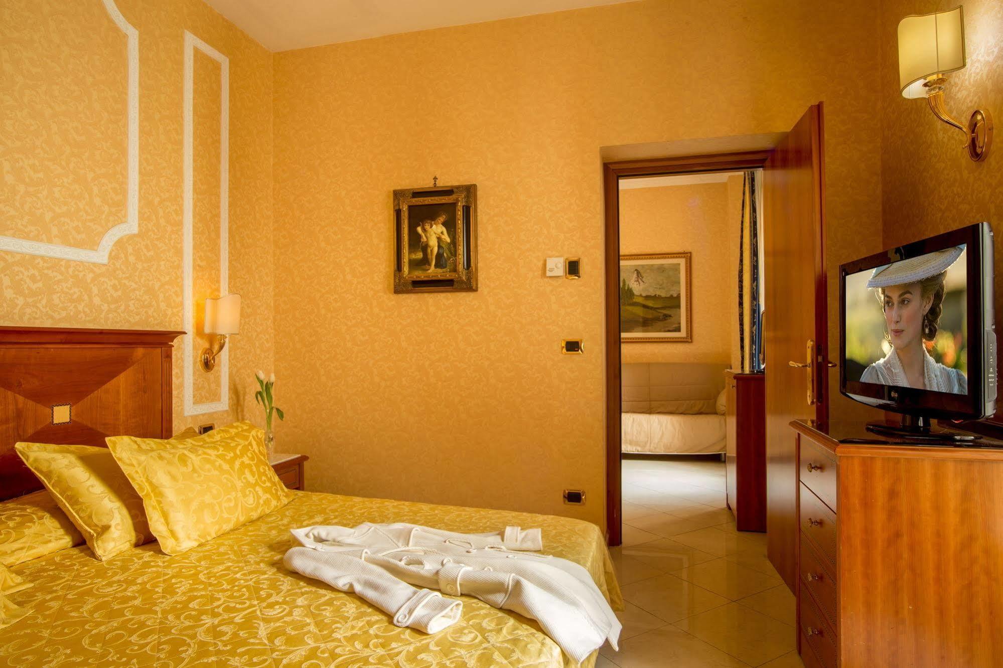 Vatican Amorim Hotel 3*