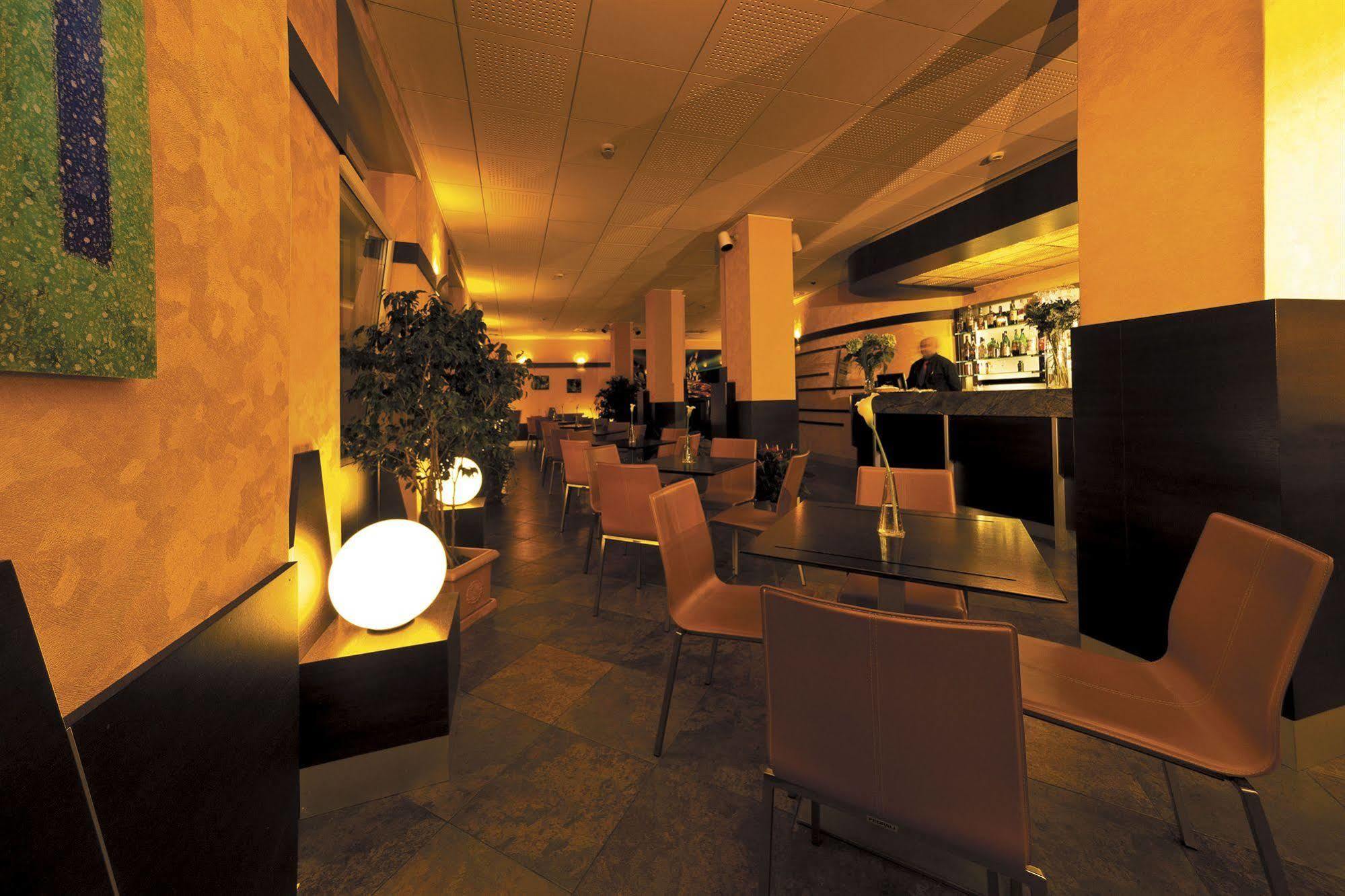 Hotel Ele Green Park Pamphili 4*