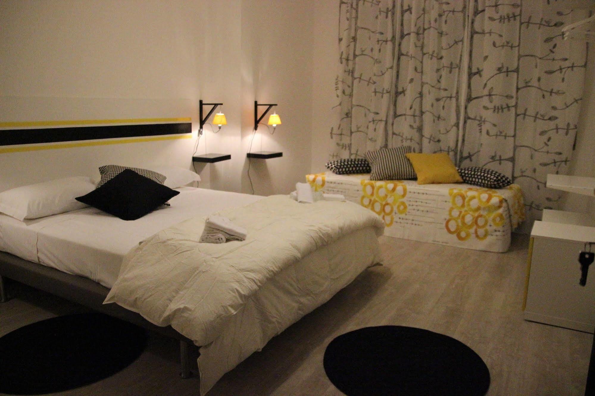 Aparthotel Iron Bridge Accommodation