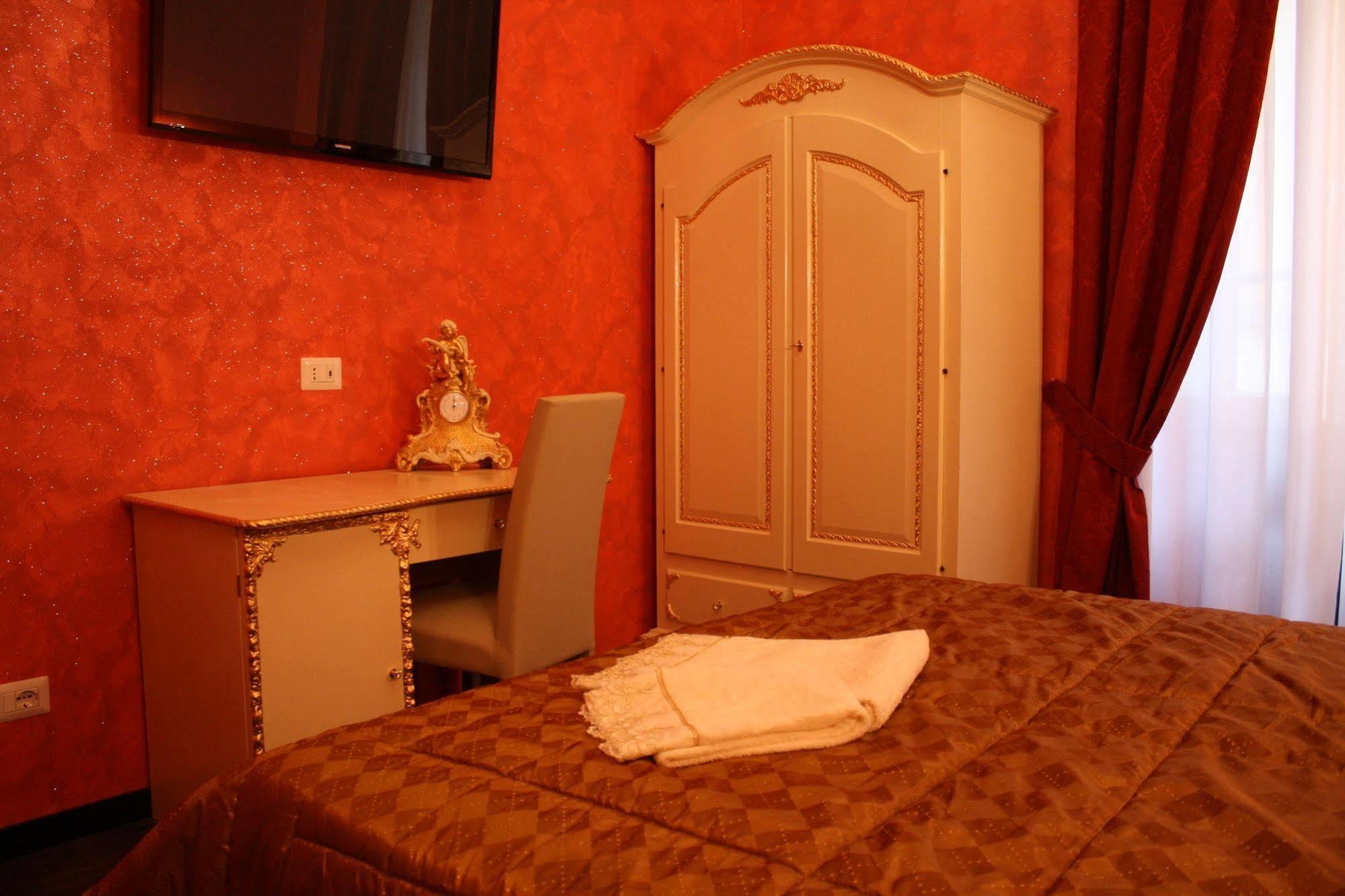 Couette-café Pope's 2*