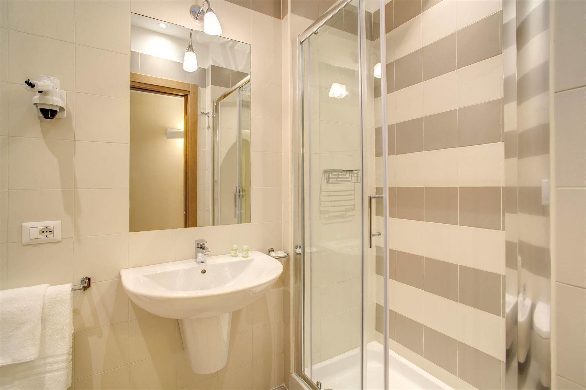 Top Floor Navona Guest house 2*